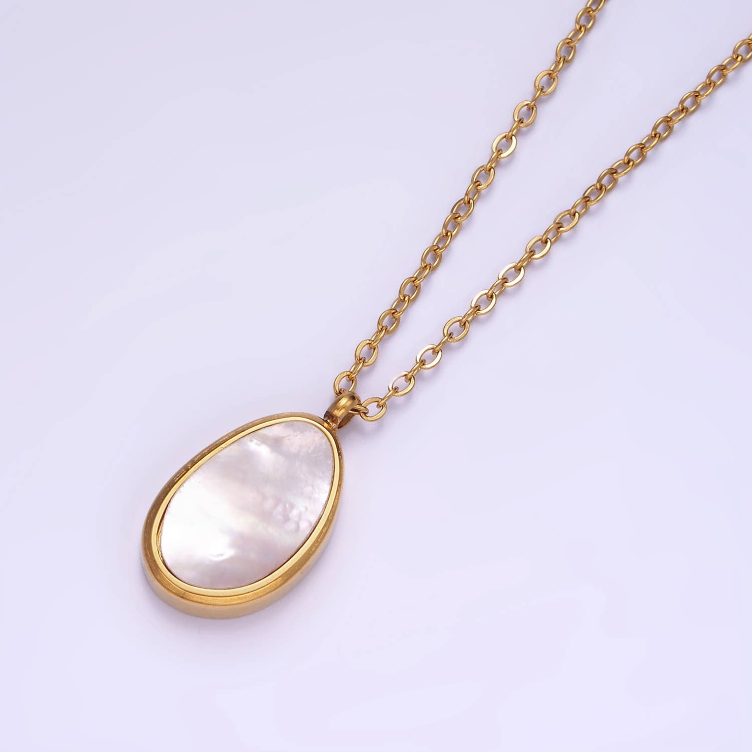 Halo Pearl Bezel Necklace